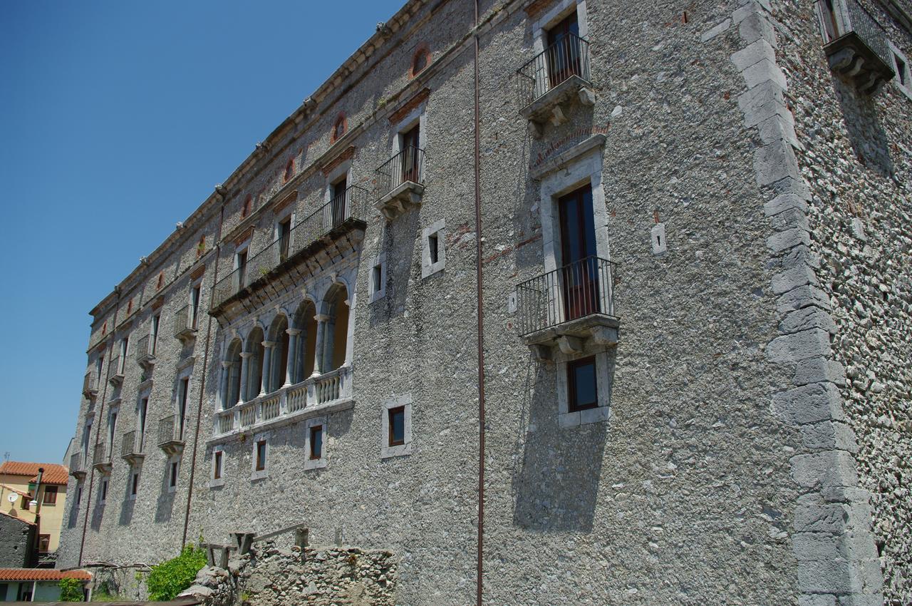 Le Due Lanterne Hotel Aieta Exterior foto