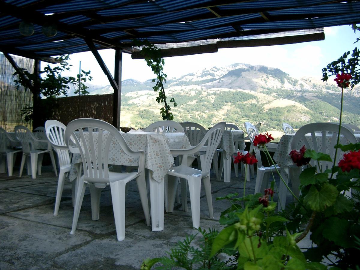 Le Due Lanterne Hotel Aieta Exterior foto