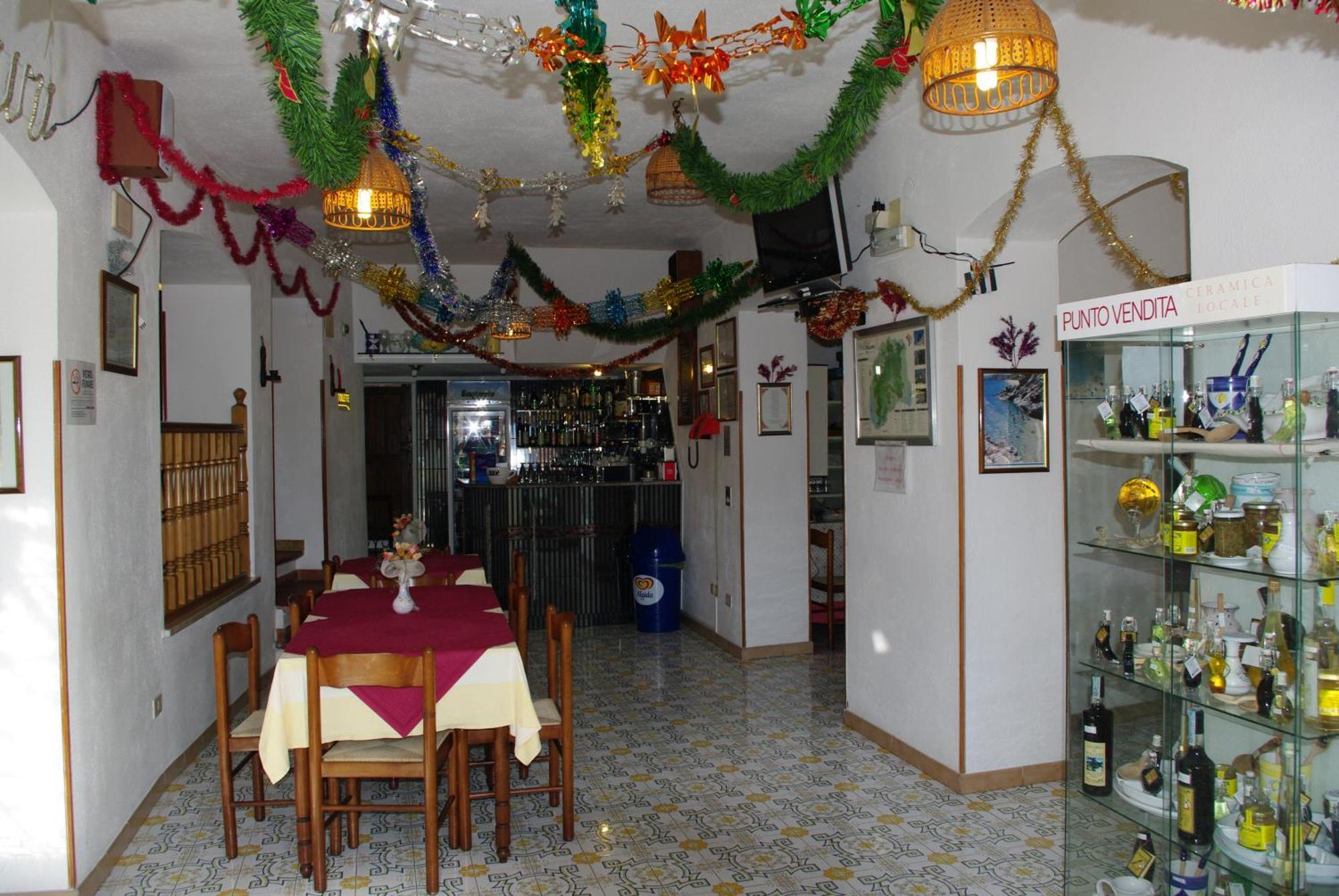 Le Due Lanterne Hotel Aieta Exterior foto